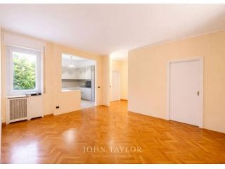 Appartamento di 100 m² con 5 locali in affitto a Milano