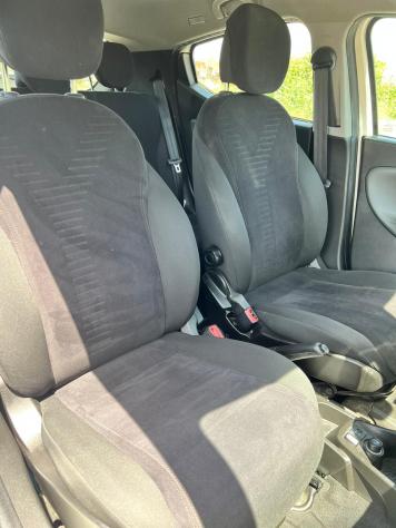 Lancia Ypsilon 1.3MLJT PLATINO NUOVA 2014 - Foto 9
