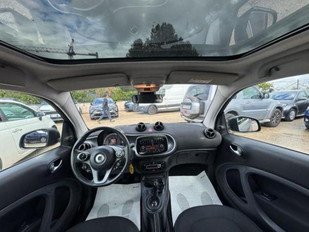 SMART ForTwo 1.0cc 71cv AUTOMATICA TETTO PANORAMICO rif. 24229890 - Foto 4