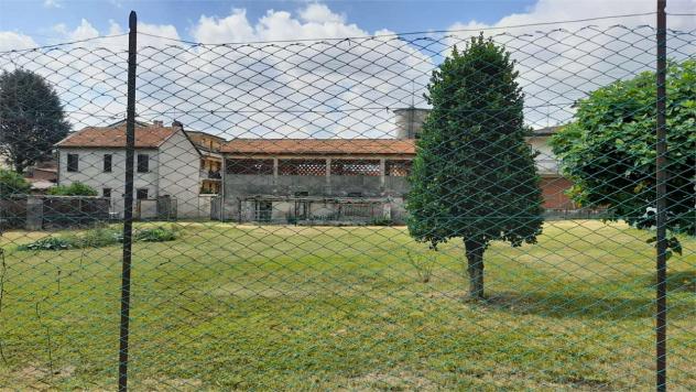 V000600 - AROSIO vendiamo CASCINA con terreno