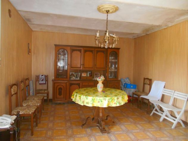 Calliano vendesi rustico 4 vani 372 Mq - Foto 4