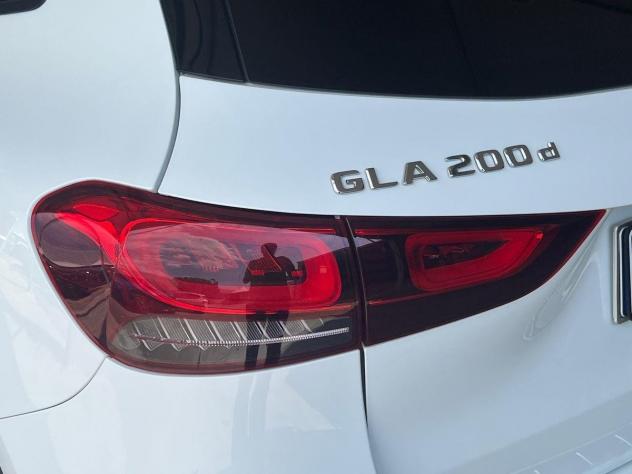 Mercedes-Benz GLA 200d - 2022 | 150CV - SPORT - Foto 8