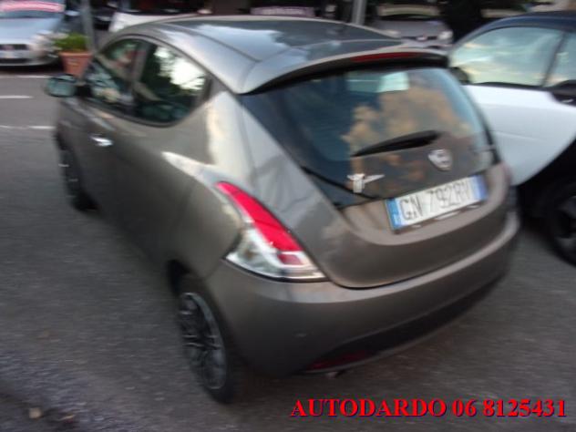 LANCIA Ypsilon 1.0 FireFly 5 porte S&S Hybrid Gold rif. 22961418 - Foto 3