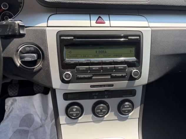 VOLKSWAGEN Passat Variant Passat VI Variant 2.0 tdi Business dpf rif. 23871939 - Foto 7
