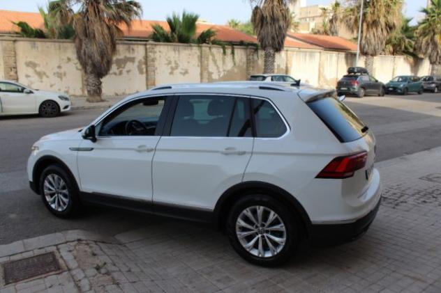 VOLKSWAGEN Tiguan 2.0 TDI 150 CV SCR DSG rif. 23957361 - Foto 4