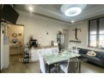 Appartamento di 85 m² con 3 locali in vendita a Biassono