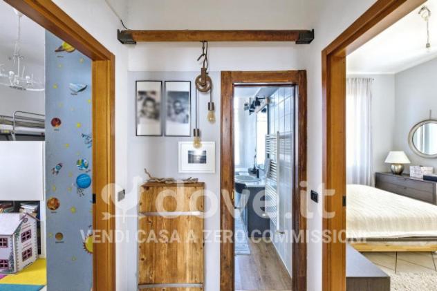 Casa indipendente di 200 m² con 3 locali e box auto in vendita a Sumirago - Foto 7