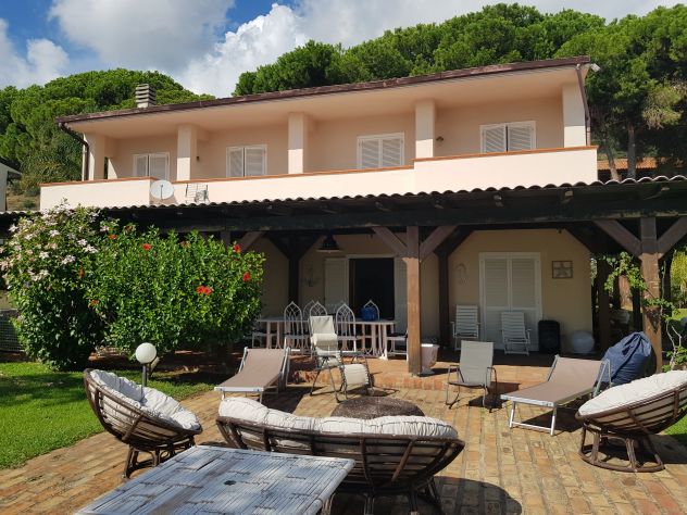 Stupenda villa in baia con piscina fronte mare - Foto 6