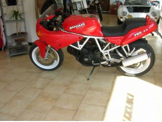DUCATI 750 SS