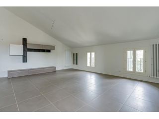 Quadrilocale in affitto a Casalgrande