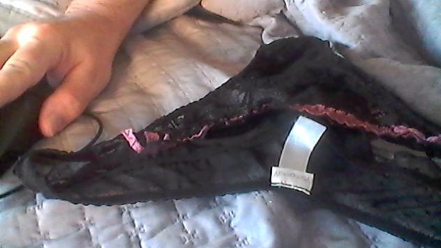 ragazzo appena arrivato in citta riceve a casa sua per far sesso con il profilatico con seguenti prezzi attivo 50 e passivo 30 chiamate ora subito Tel:3928126604