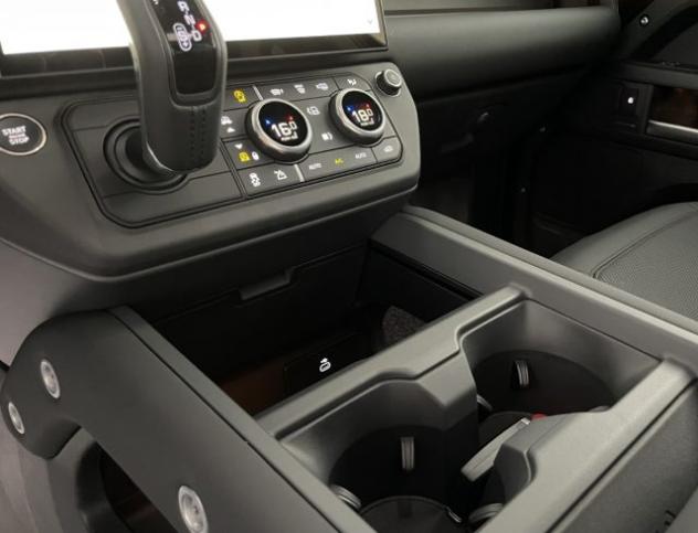 LAND ROVER Defender 110 3.0D I6 250 CV AWD Auto X-Dynamic SE KM0 MY26 rif. 23684864 - Foto 8