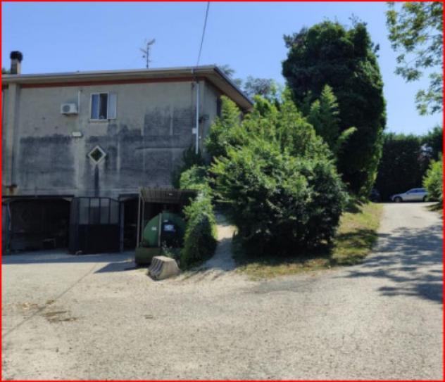 Immobile in asta di 294 m² con più di 5 locali e box auto doppio in vendita a Sermide e Felonica - Foto 4