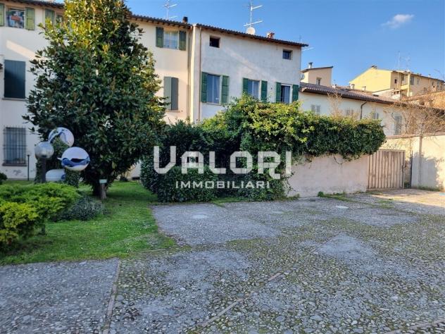 UFFICIO AL PIANO TERRA CON CANTINA E POSTO AUTO PRIVATO - Foto 8