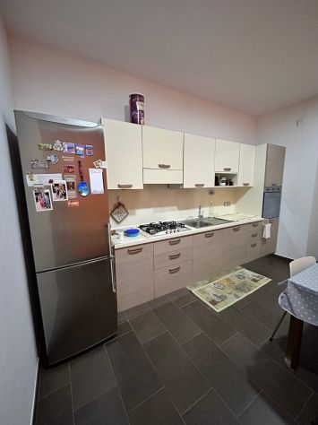 AFFITTO CAMERE IN TRILOCALE RISTRUTTURATO E ARREDATO (PARELLA da 1 giugno)