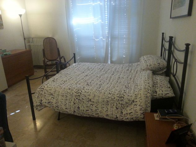 Ampia camera singola – 470 €/mese, spese condominiali e riscaldamento inclusi - Foto 3