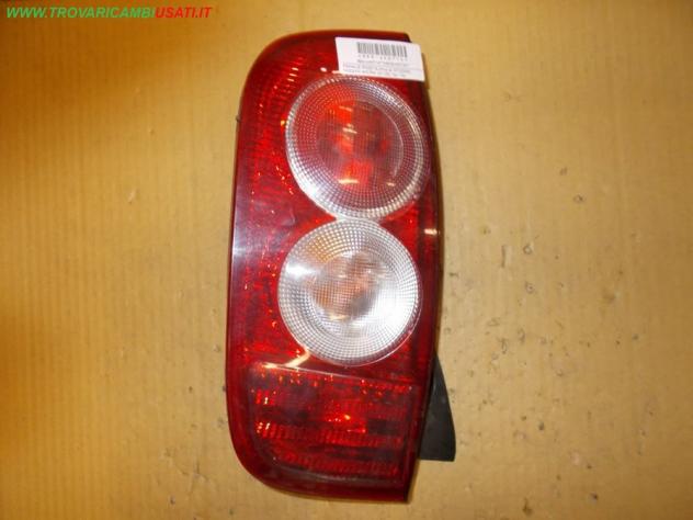 FANALE POST.S.(fino al 07/2005) NISSAN MICRA (K12E) 3p / 5p  Parti elettriche  Fanaleria  Fanali  Fanale post. sx. NISSAN - MICRA 3p / 5p - 01-01-2003