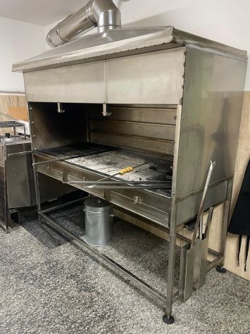 VENDESI O AFFITASI GESTIONE DI UNA BRACERIA/MACELLERIA A SAMMICHELE DI BARI - Foto 8