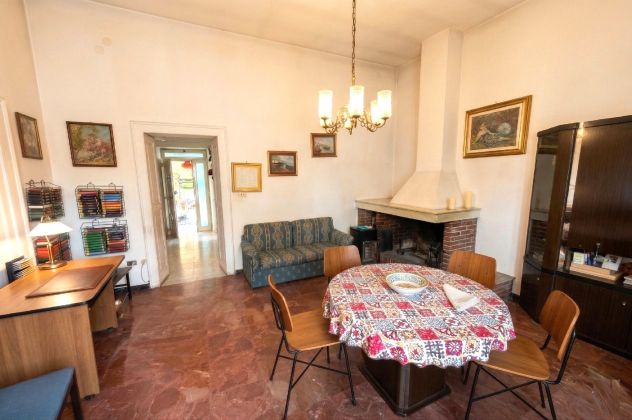 APPARTAMENTO AMPIA METRATURA VIALE MARGHERITA - MONDRAGONE - Rif. V3133 - Foto 2