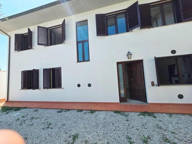 casa indipendente in vendita a Lucca in zona Sant'Angelo in Campo