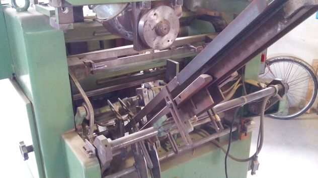 Linea completa di falegnameria per manici in legno (macchinario fresa) - Foto 10