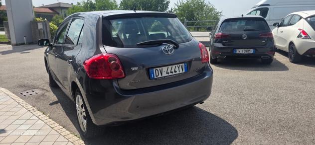 Toyota Auris 1.4 benzina Neopatentati - Foto 2