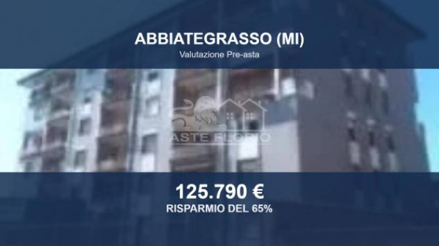 Immobile in asta di 171 m², box auto in vendita a Abbiategrasso