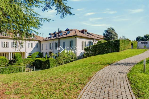 BESANA IN BRIANZA: IN VENDITA ELEGANTE 3 LOCALI SU DUE LIVELLI CON GIARDINO PRIVATO - Foto 16