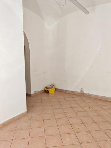 NEGOZIO CON VETRINA SU STRADA, PRATI VIA OSTIA - Foto 8