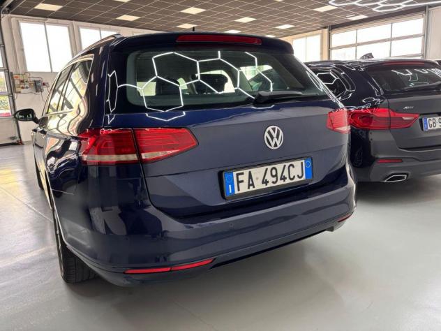 VOLKSWAGEN - Passat - Variant 1.6 TDI Business BMT - Foto 4