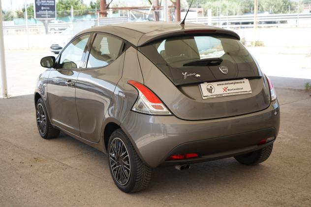 Lancia Ypsilon 1.2 69 CV GPL Gold - Foto 5