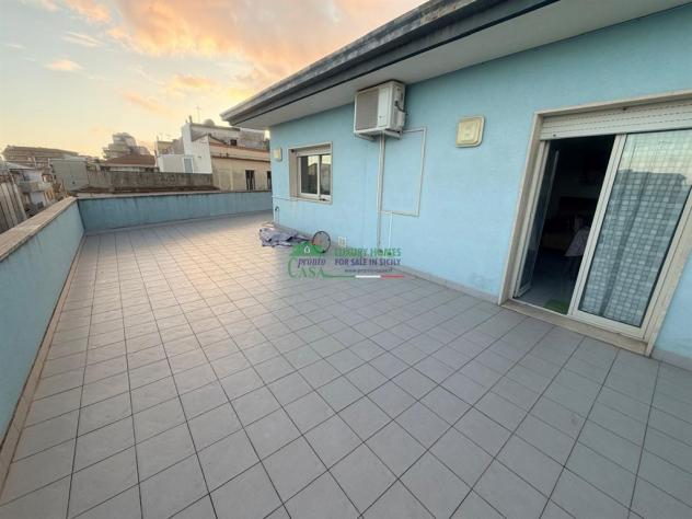 Rif. 9807 - Appartamento con esposizione angolare + terrazza