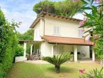 Villa in affitto a Forte dei Marmi 180 mq  Rif: 1238554