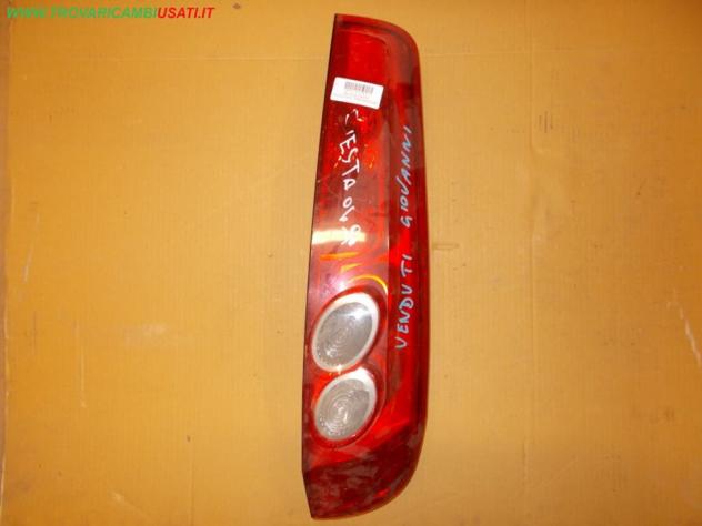 FANALE POST.D. FORD FIESTA (CBK) Parti elettriche Fanaleria Fanali Fanale post. dx. FORD - FIESTA - 01-01-2006 - 01-11-2008