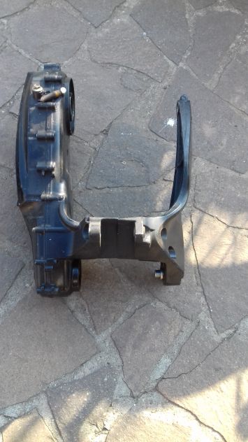 yamaha T-max forcella con carter ruota posteriore