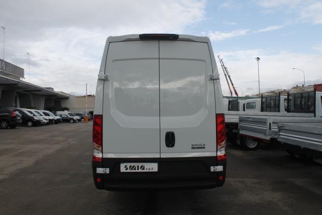 Iveco Daily 35S140 FURGONE 3 POSTI L4H2 HI-MATIC - Foto 7