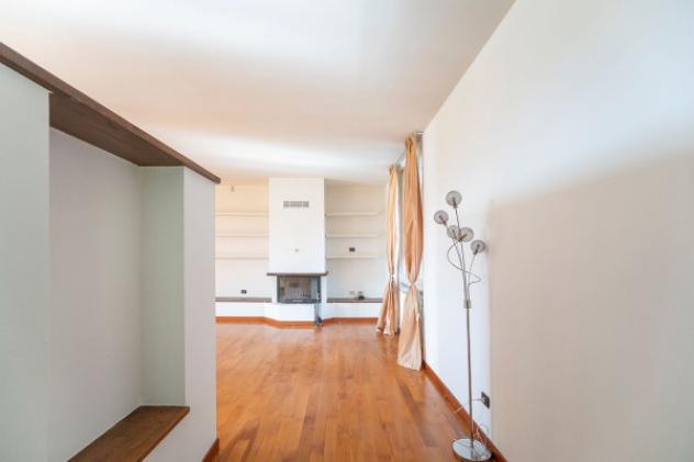 Villa di 892 m² con più di 5 locali in vendita a Molteno - Foto 3