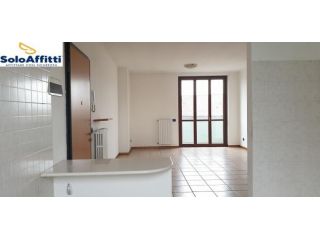 Trilocale in affitto a Solaro