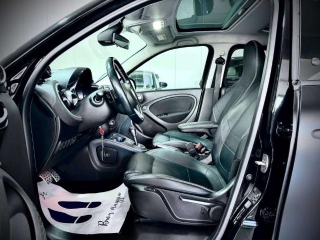smart forFour 0.9 109CV GPL Twinamic Brabus Exclusive - Foto 10