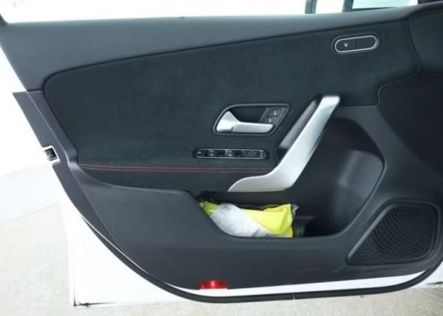 MERCEDES-BENZ A 200 d Premium AMG - PANO LED CAMERA LED-64 rif. 22789719 - Foto 8