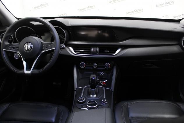 Alfa Romeo Stelvio 2.2 Turbodiesel 210 CV AT8 Q4 Executive - Foto 8