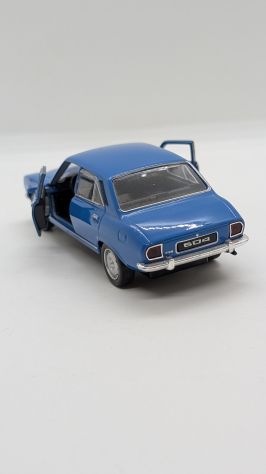 Welly Peugeot 504 (light blue) 42394 1/34 - Foto 5