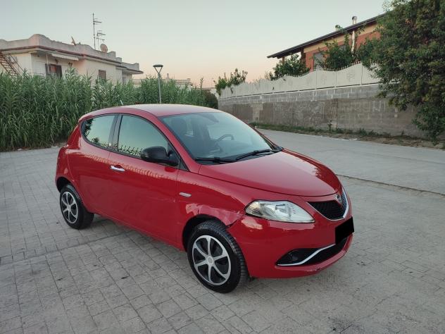 Lancia Ypsilon GOLD ECO CHIC METANO CASA MADRE CLIMA BASSI CONSUMI - Foto 2