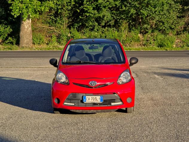 Toyota Aygo 1.0 12V VVT-i 5 porte Cool Soda Connect CV-68 E5B Manuale NEO 2014 - Foto 2