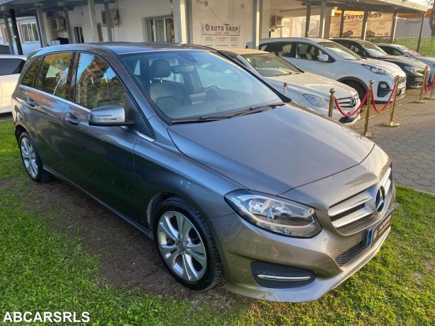 MERCEDES - Classe B - B 180 d Automatic Premium - - Foto 4