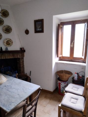 Suggestiva abitazione nel centro storico di Roccanolfi di Preci - Foto 4