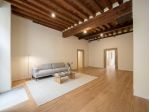 Appartamento in vendita a Lucca 205 mq  Rif: 1451911