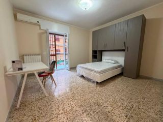 Stanza in appartamento in affitto a Caserta