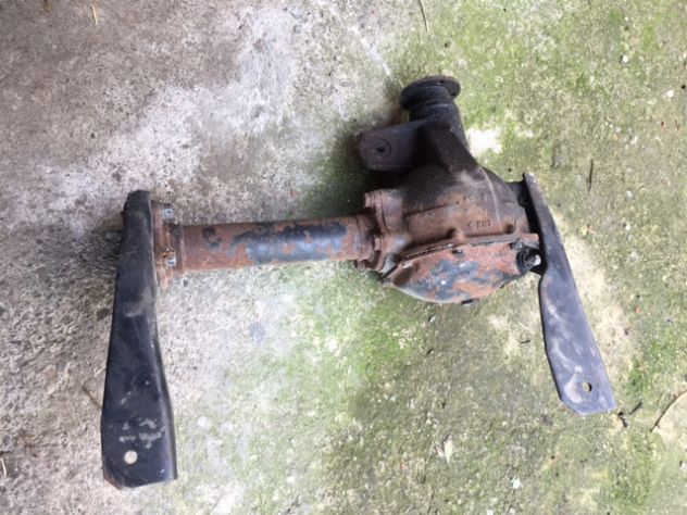 Ponte / Differenziale Anteriore MITSUBISHI PAJERO 1 serie ( L040 / L044 )