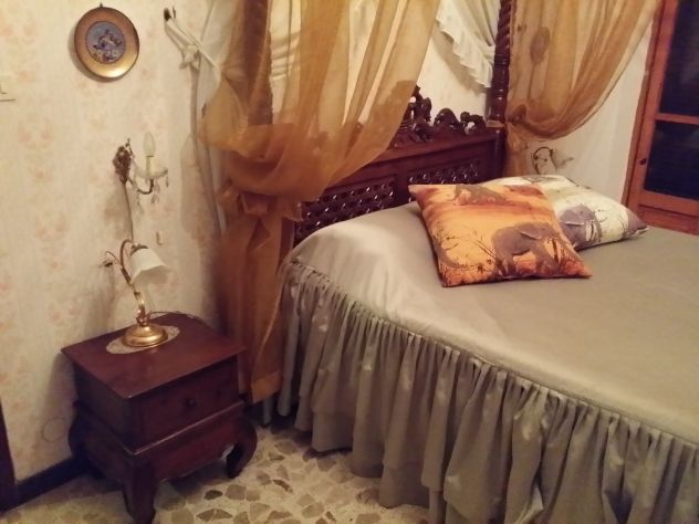 Letto a baldacchino, materasso ortopedico e rete motorizzata - Foto 3